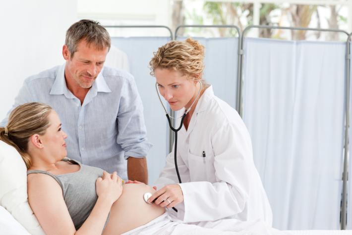 Ведение поздней беременности подразумевает постоянное наблюдение у врача